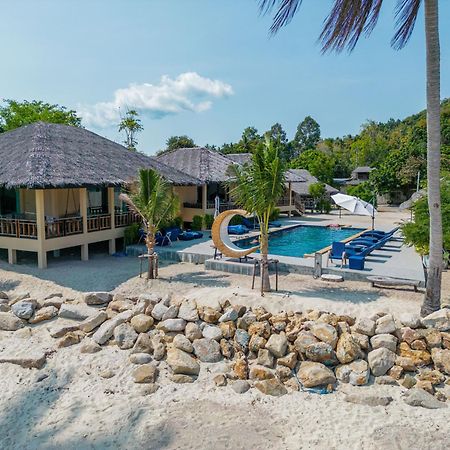 Absolute Beachfront Resort Baan Tai Esterno foto