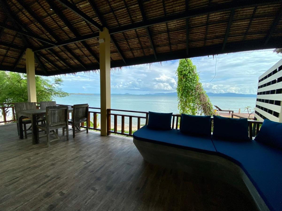Absolute Beachfront Resort Baan Tai Esterno foto
