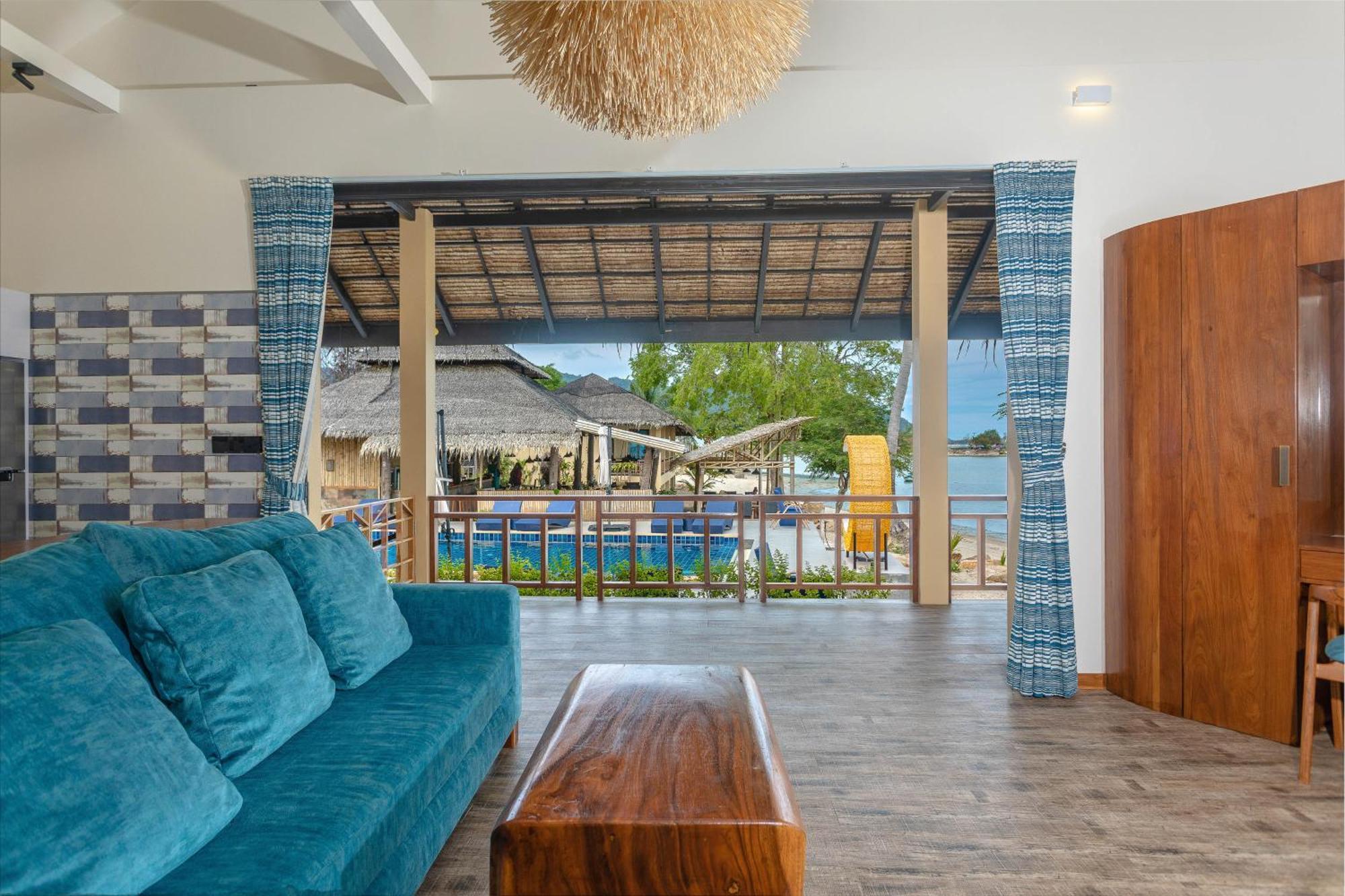 Absolute Beachfront Resort Baan Tai Esterno foto