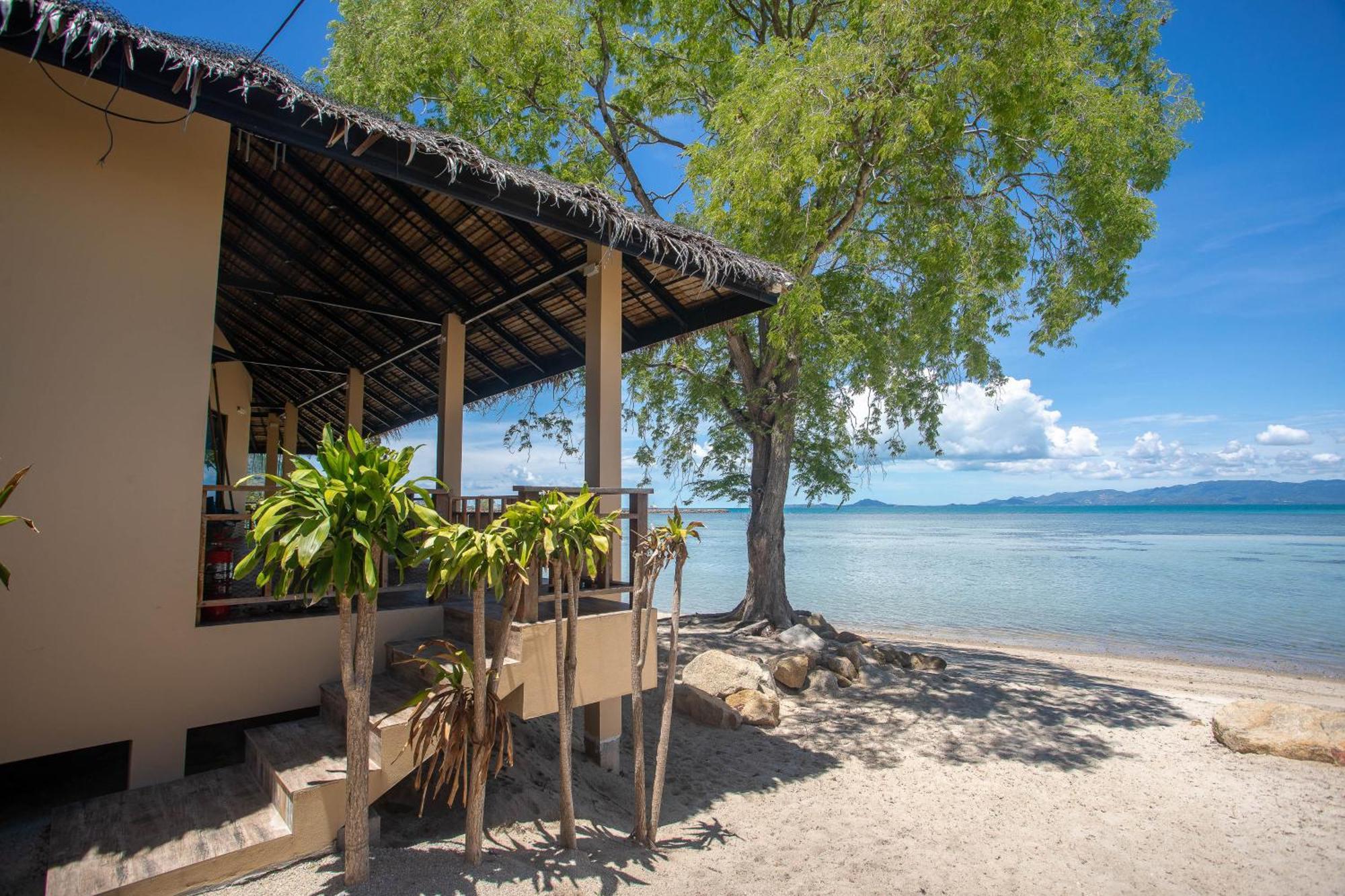 Absolute Beachfront Resort Baan Tai Esterno foto
