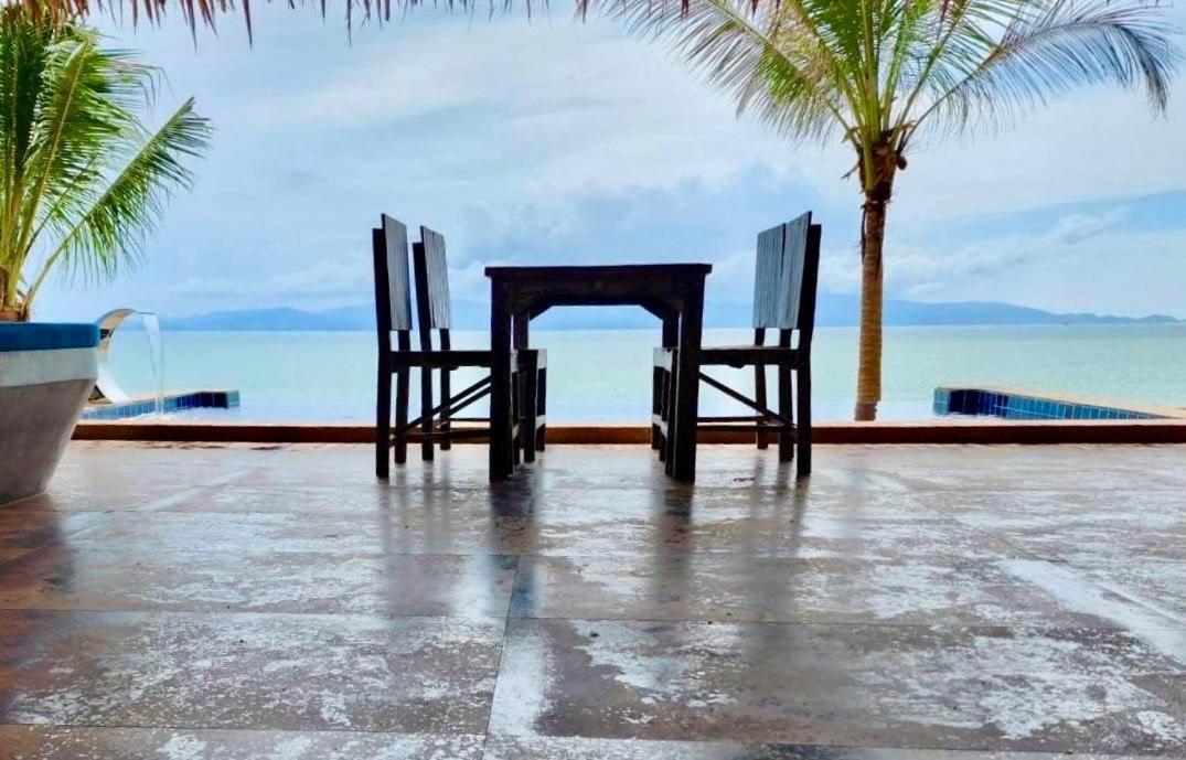 Absolute Beachfront Resort Baan Tai Esterno foto
