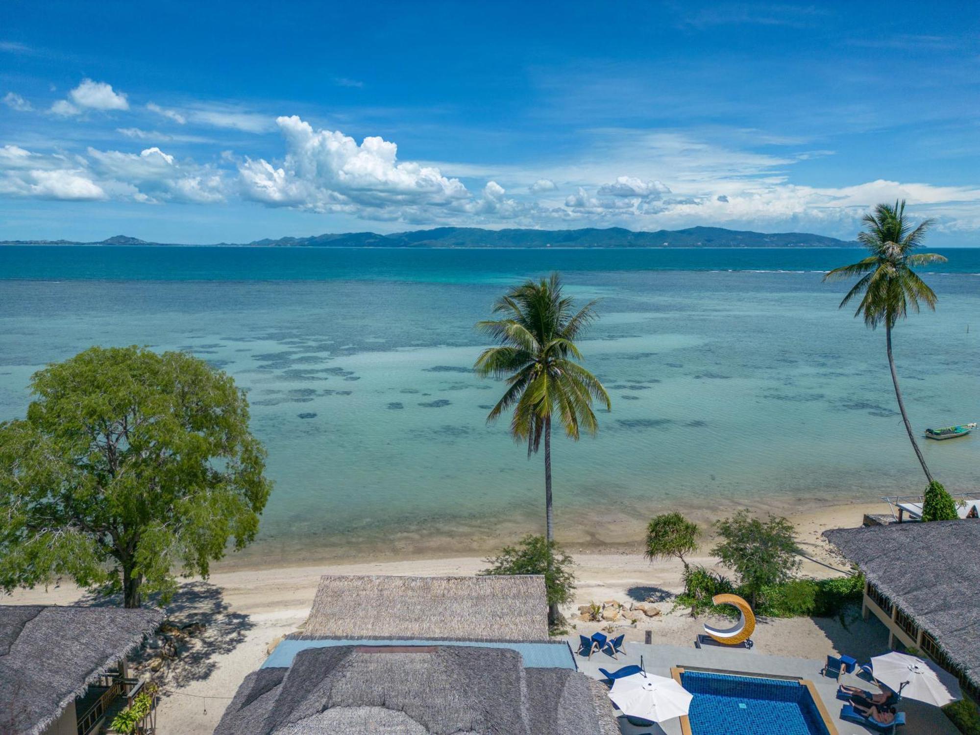 Absolute Beachfront Resort Baan Tai Esterno foto