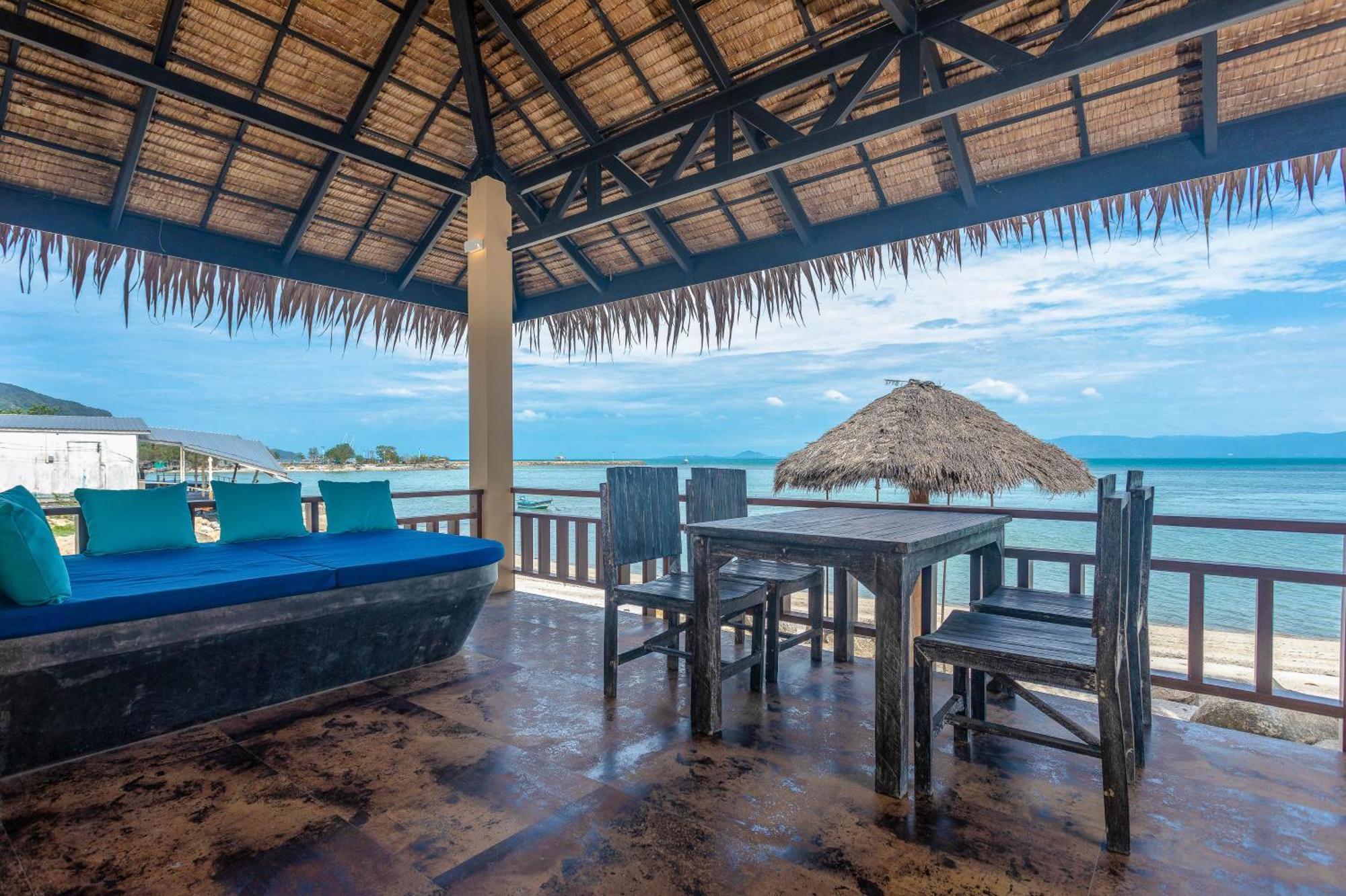 Absolute Beachfront Resort Baan Tai Esterno foto