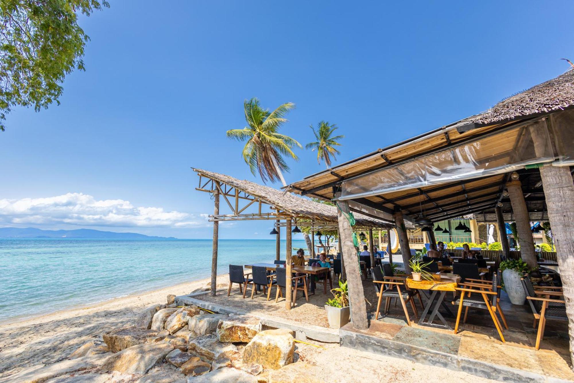 Absolute Beachfront Resort Baan Tai Esterno foto